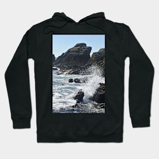 Wave crashing into the rocks, Scotland Hoodie